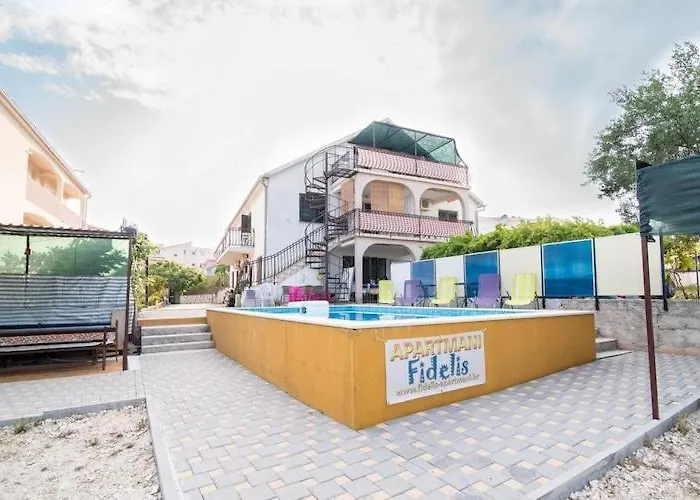 Fidelis - One Bedroom With Terrace And Garden View 3