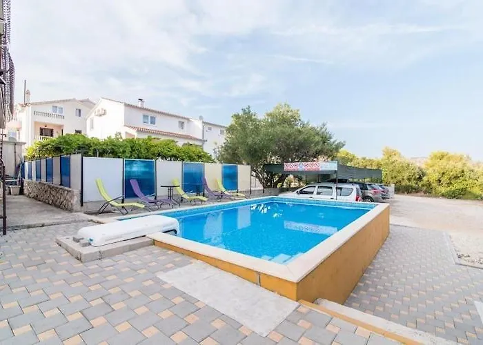 Fidelis - One Bedroom With Terrace And Garden View 3