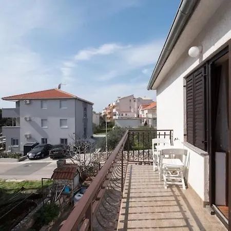 Apartment Fidelis - One Bedroom With Terrace And Garden View 3