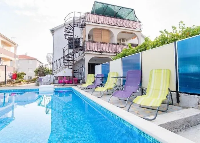 Fidelis - One Bedroom With Terrace And Garden View 3 Trogir